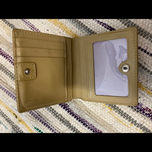 Small Coach Wallet - Picture 3 of 4